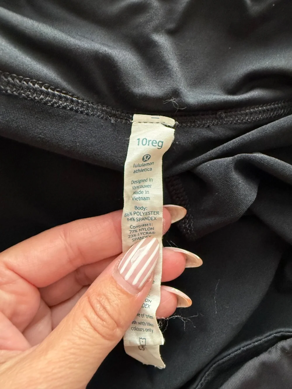 Lululemon tennis skirt size 10
